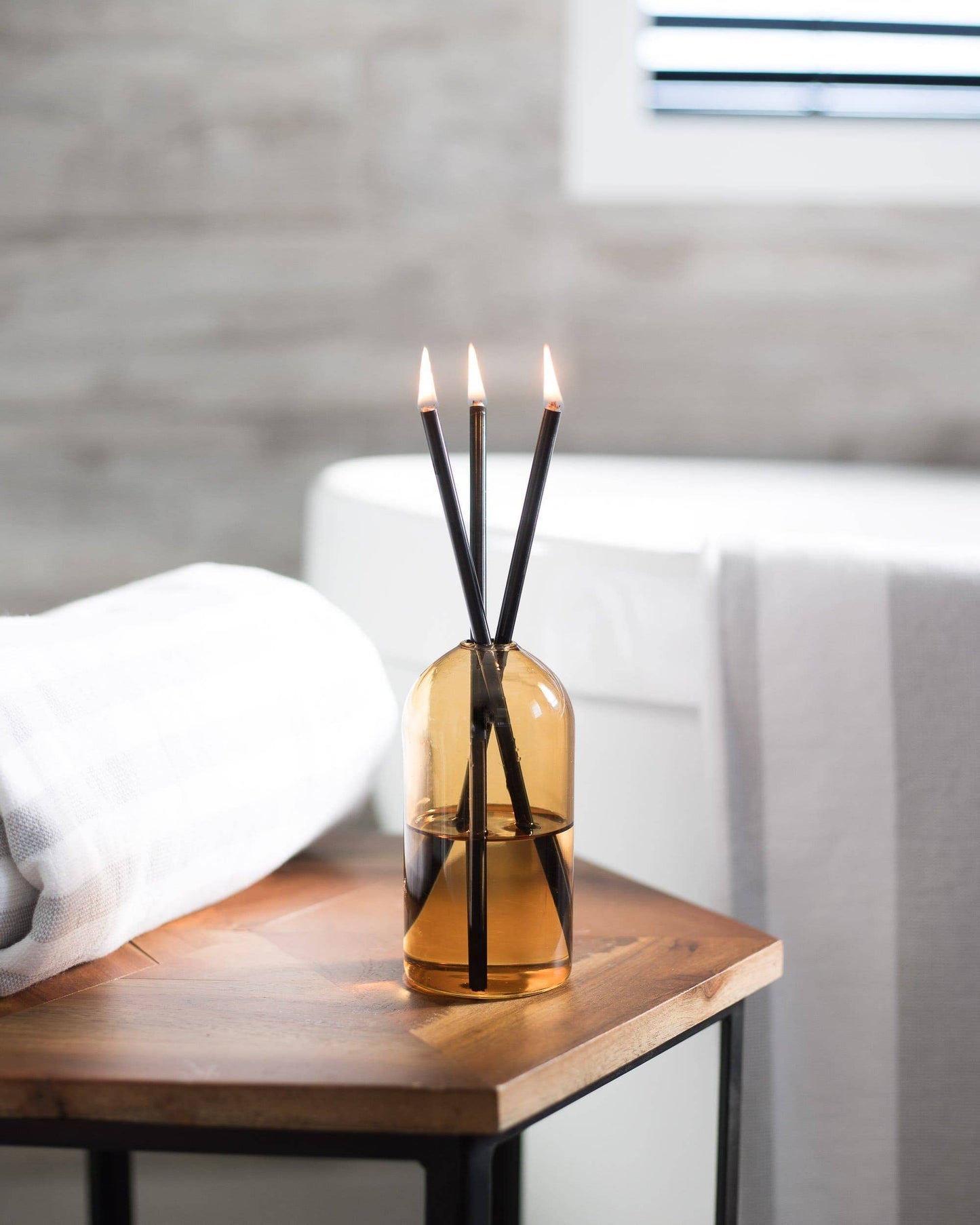 Everlasting Candle - Wylie GOLDEN Hour Vase Candle Holder