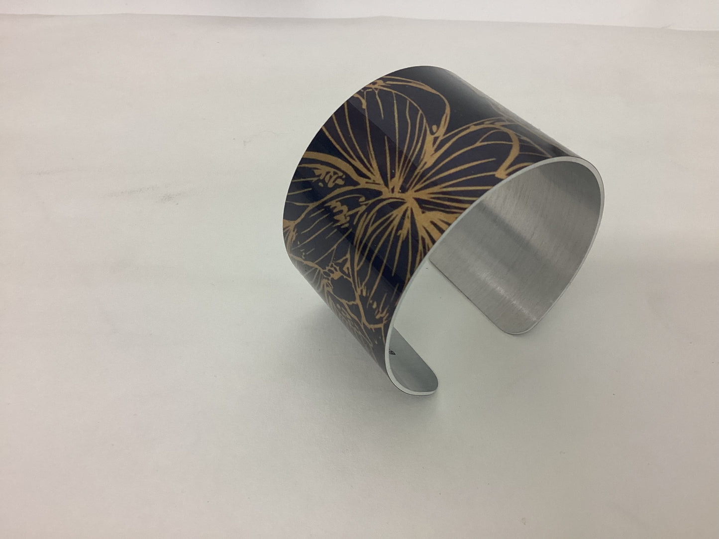 Giftologie- Large cuffs