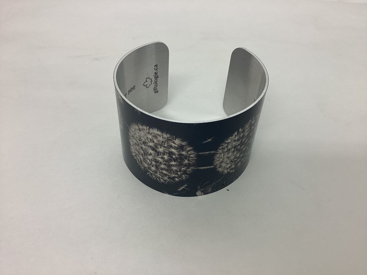 Giftologie- Large cuffs