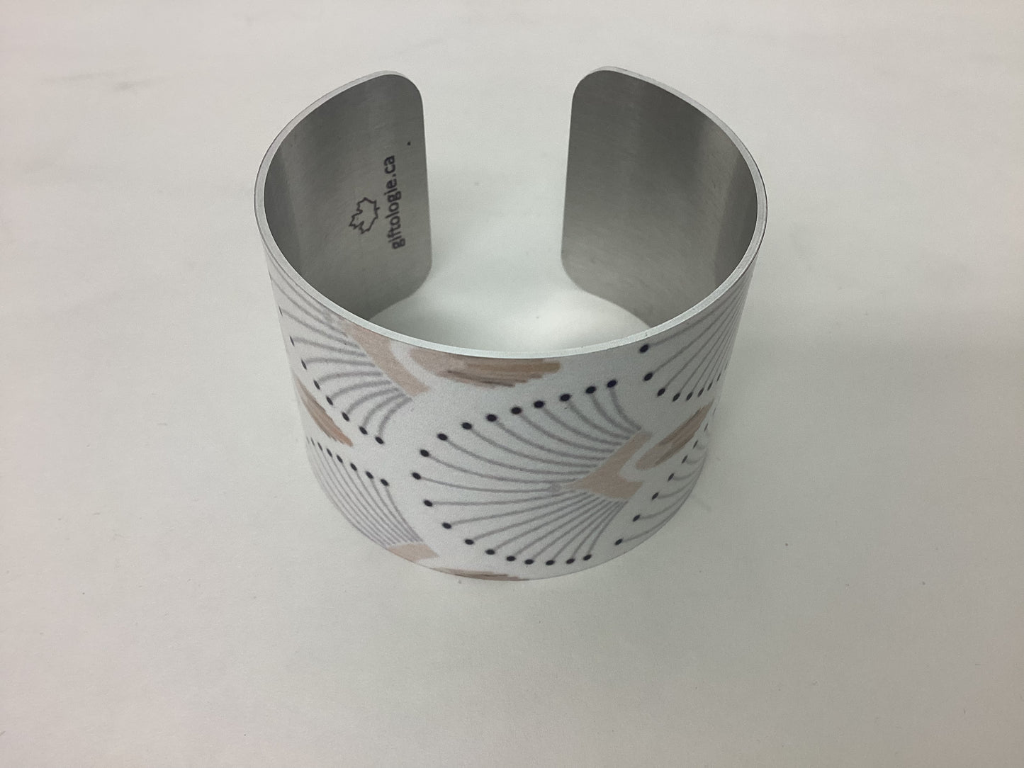 Giftologie- Large cuffs