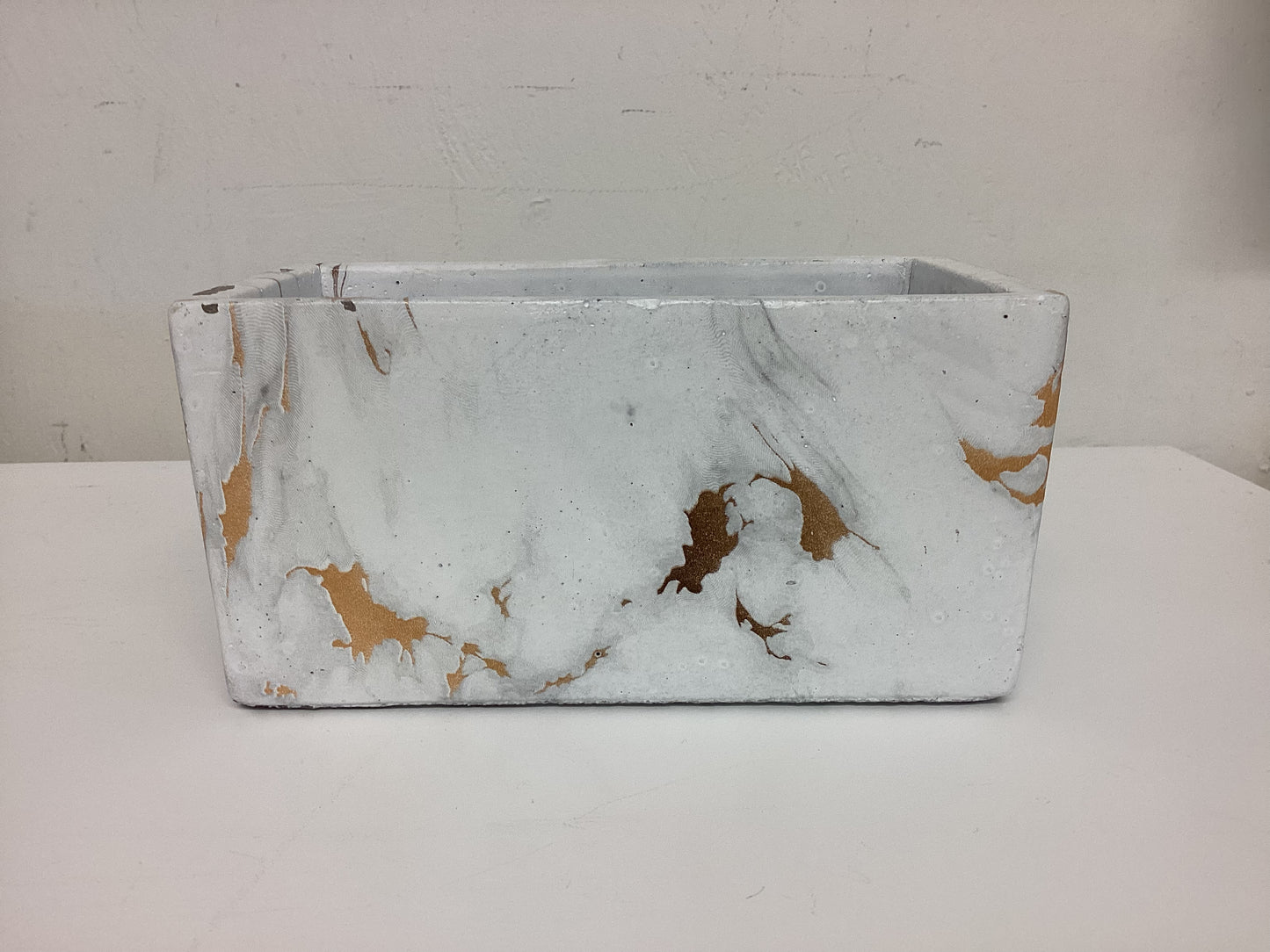 Simply Rooted- Marble plant pot