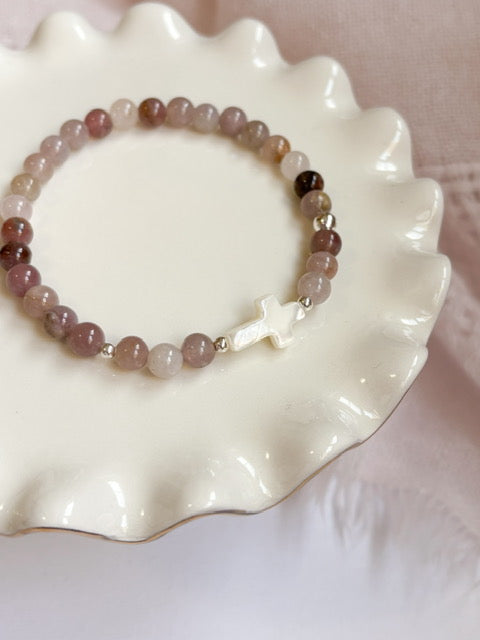 All things i heart - Cross Bracelet