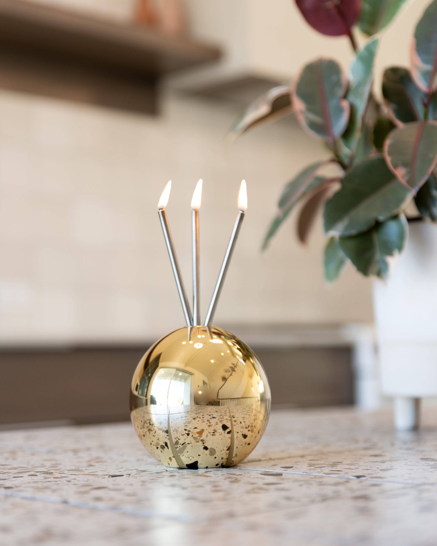 Everlasting Candle - NEVA GOLD Metallic Vase