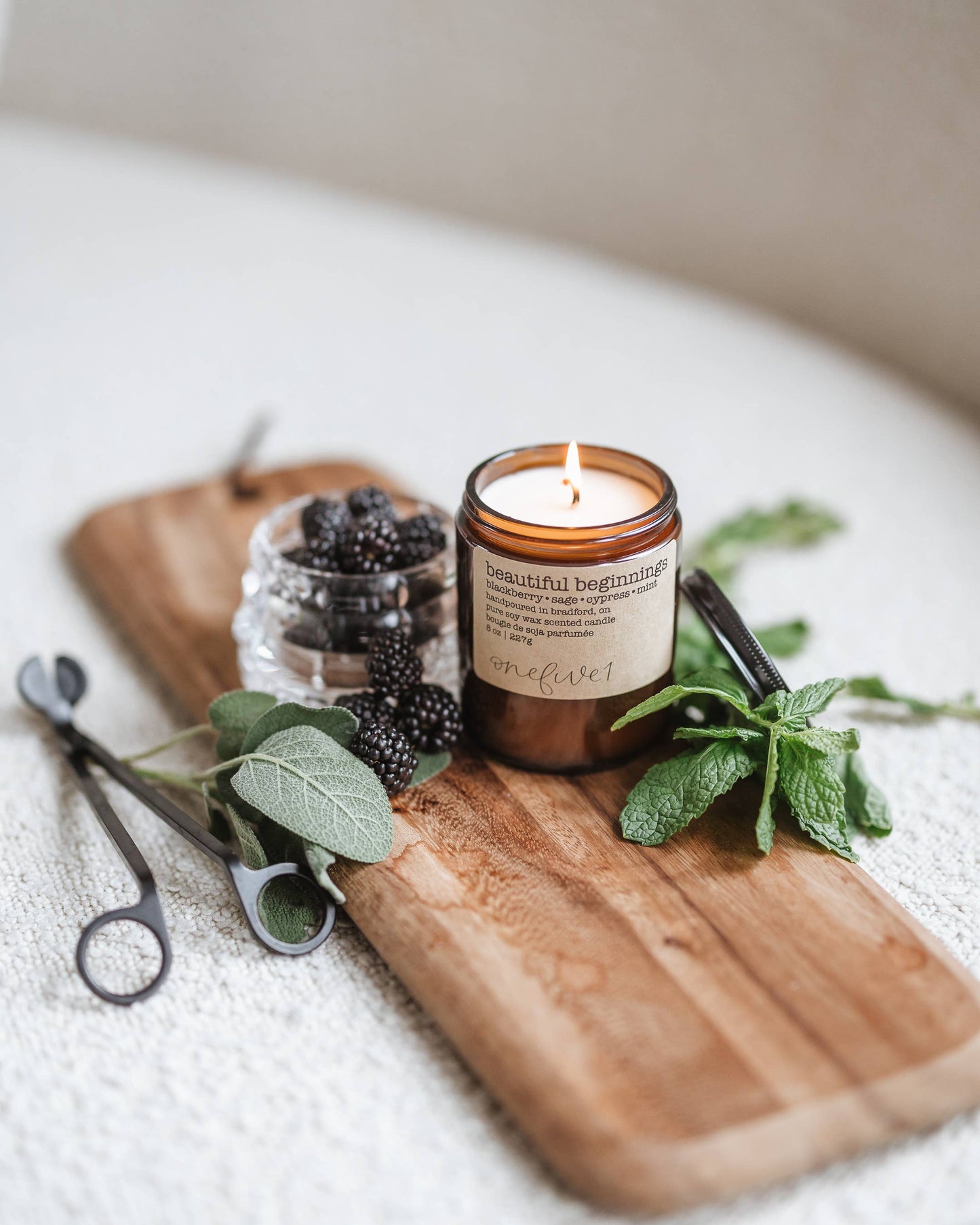 onefive1 - Beautiful beginnings - soy wax candle SPRING FRESH