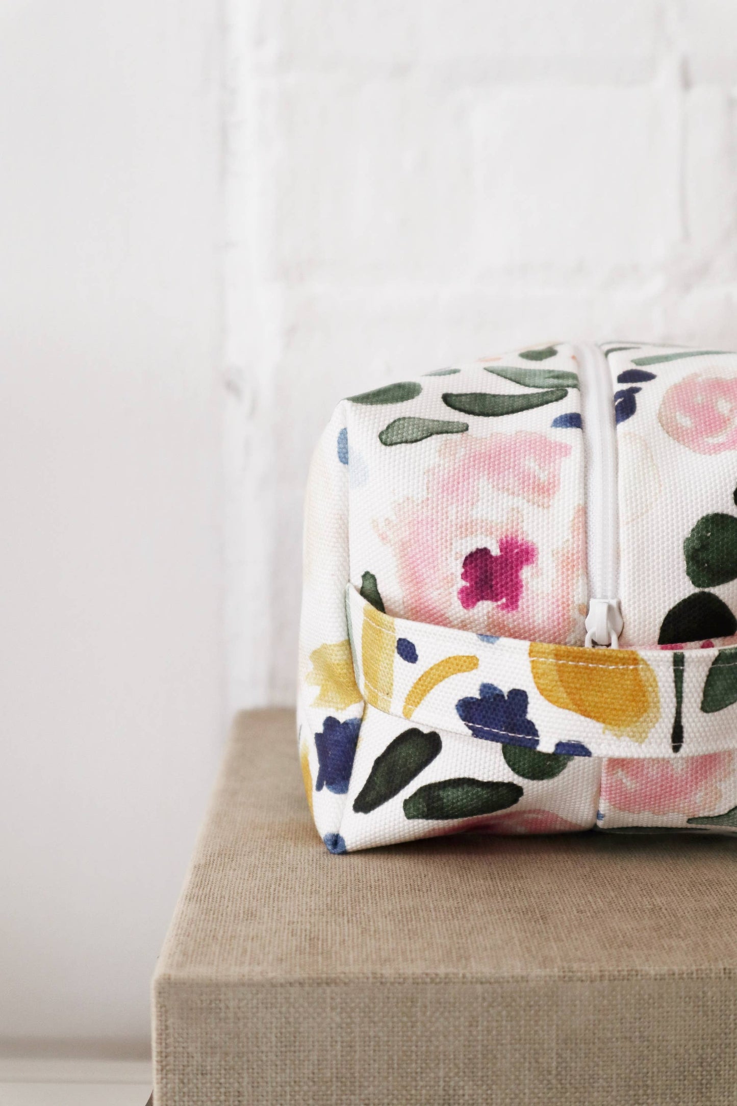 Freon Collective - Makeup Bag: Sierra Florals