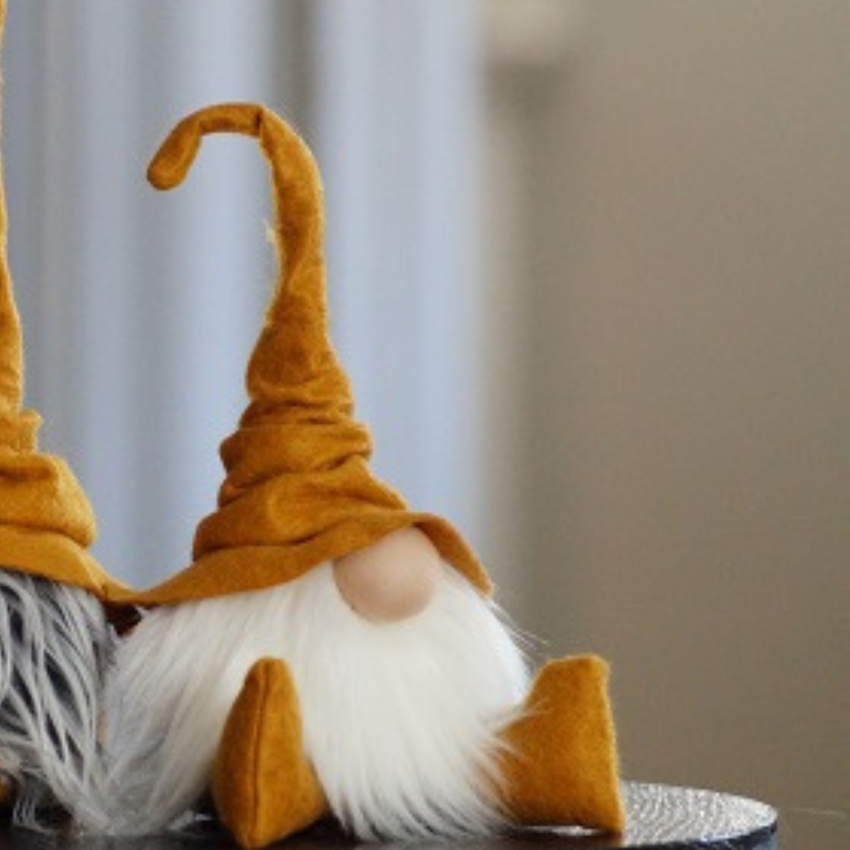Gnomevillestudios - Fall Wizard Gnomes – All-Season Magical Book Shelf decor: Ruby- Frosty Beard / Large