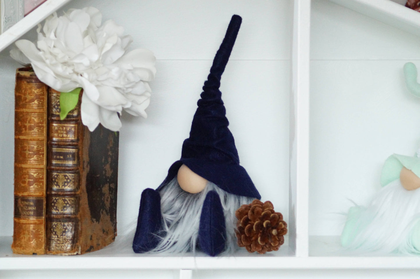Gnomevillestudios - Fall Wizard Gnomes – All-Season Magical Book Shelf decor: Ruby- Frosty Beard / Large