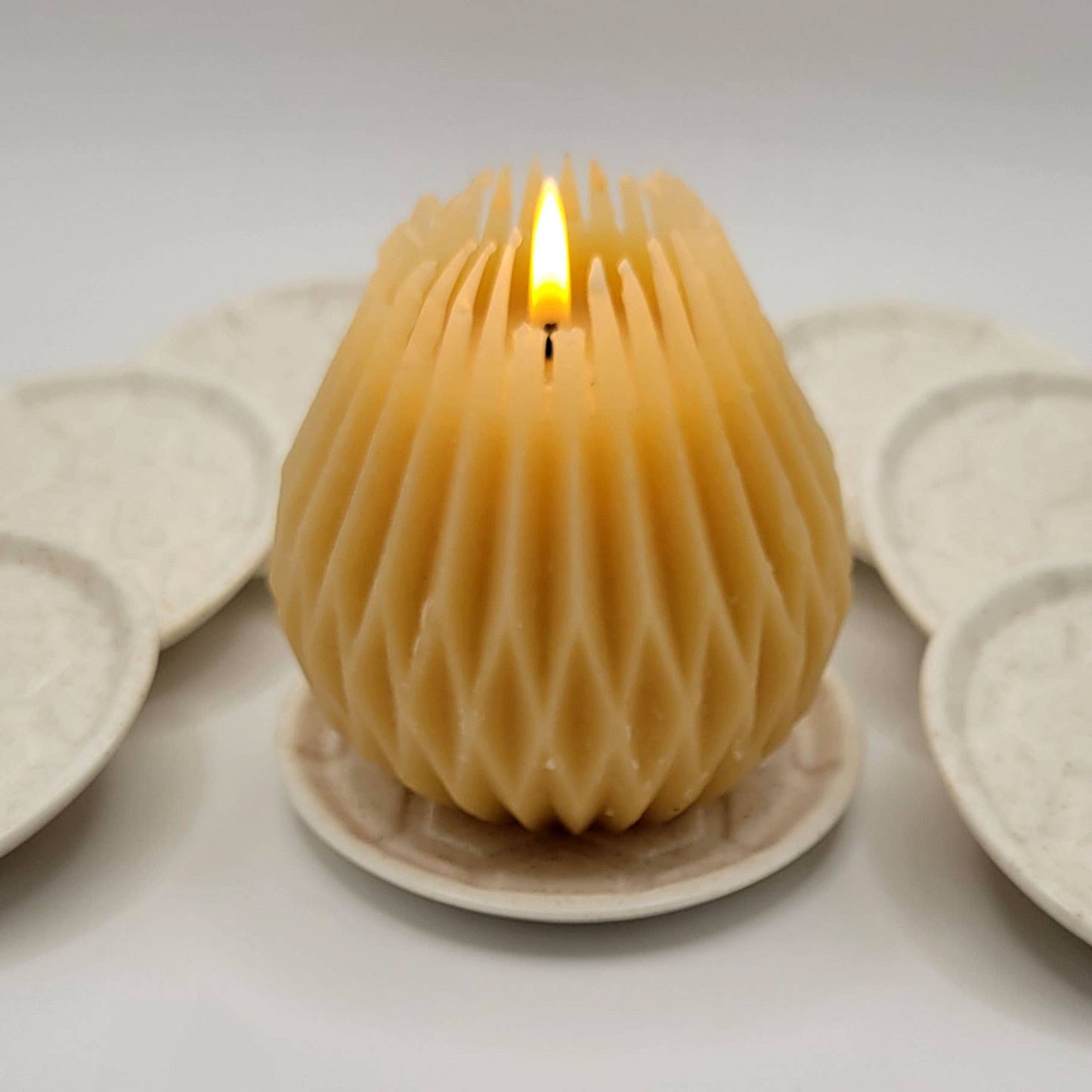 Eastvan bees - Nordic -Hygge-style candle plate
