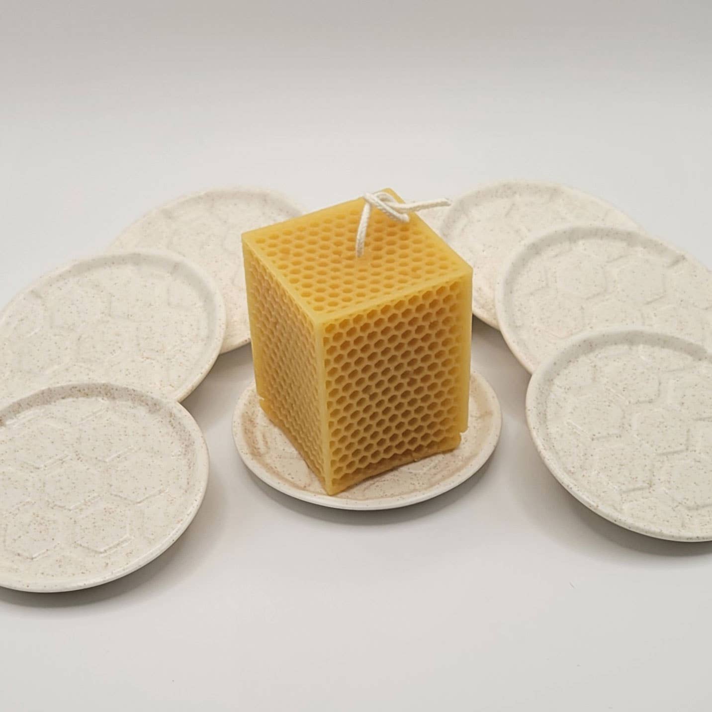 Eastvan bees - Nordic -Hygge-style candle plate