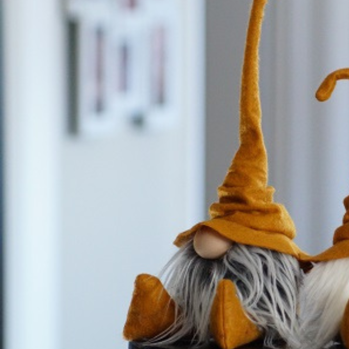 Gnomevillestudios - Fall Wizard Gnomes – All-Season Magical Book Shelf decor: Ruby- Frosty Beard / Large