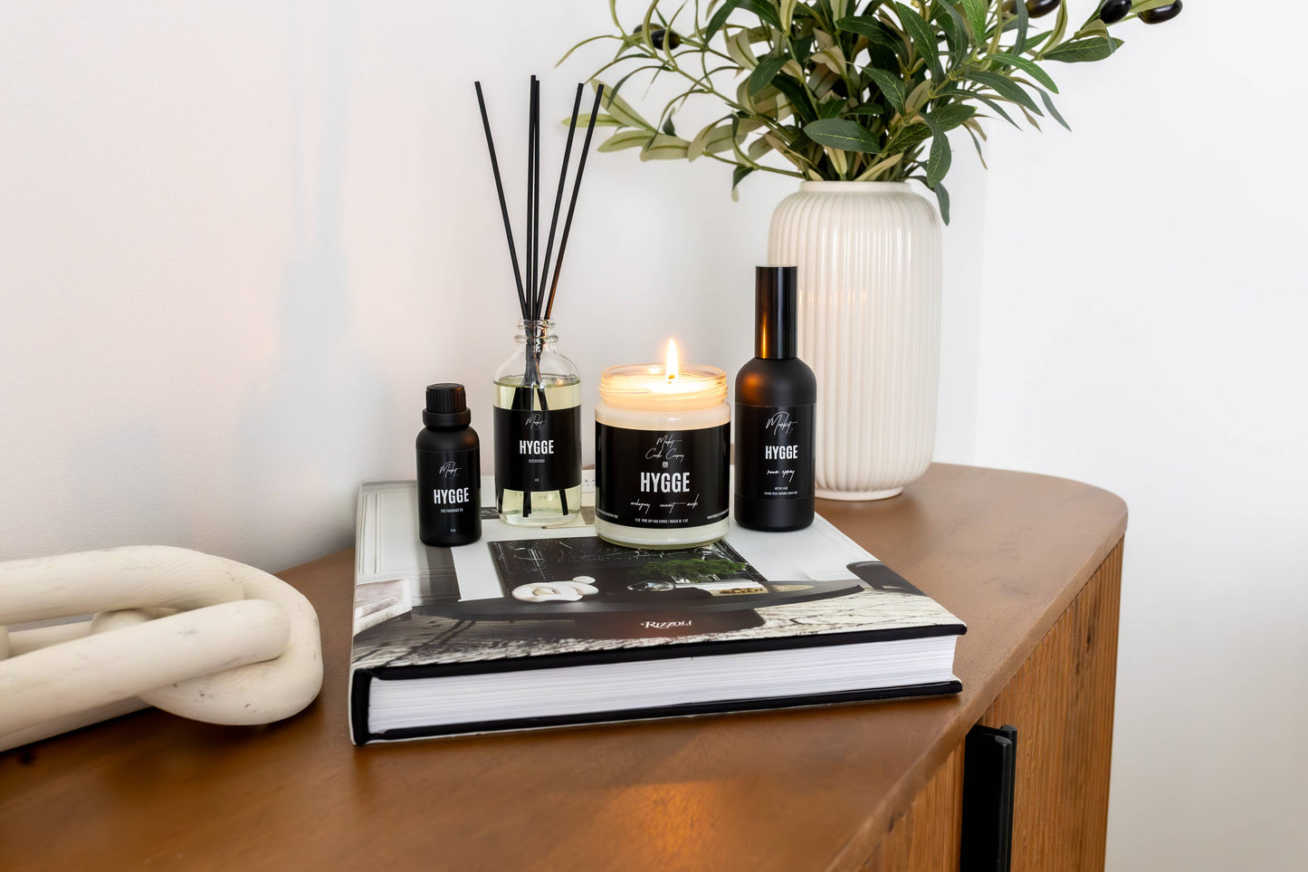 Market Candle Company - HYGGE SOY CANDLE: 8 oz Single Wick