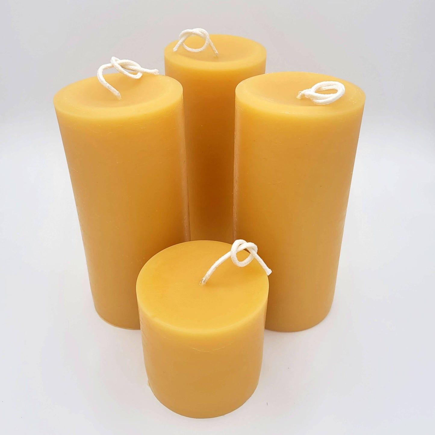 Eastvan bees - 3" Wide 100% Beeswax Pillar Candle - Natural Beewax color : 3" / 8cm tall