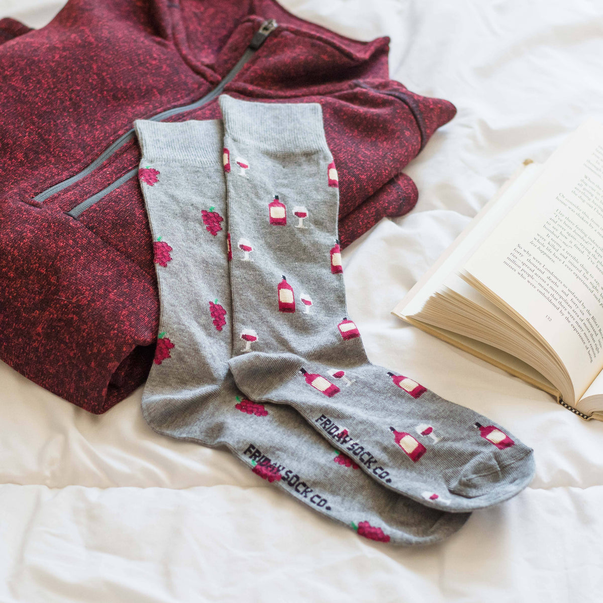 Friday Sock Co. - Men's Red Wine & Grapes Mid-CalfSocks - Non-Matching: Men's 7 - 12