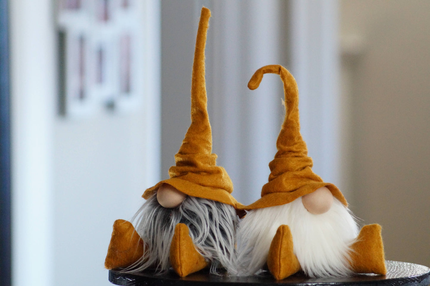 Gnomevillestudios - Fall Wizard Gnomes – All-Season Magical Book Shelf decor: Ruby- Frosty Beard / Large