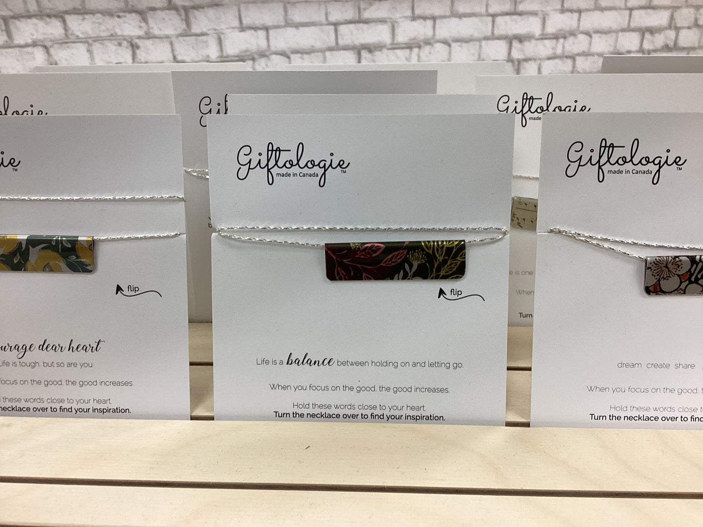 Giftologie -  Reversible Bar Necklace