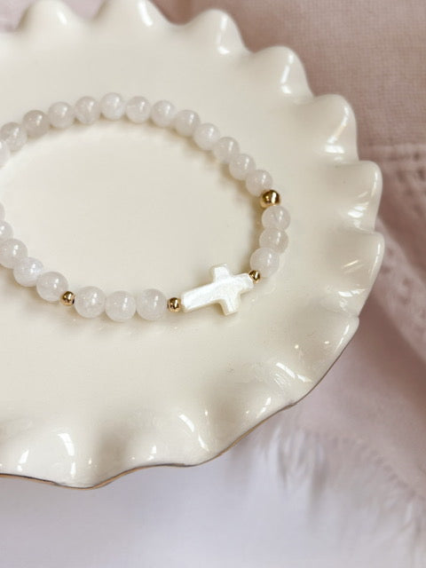 All things i heart - Cross Bracelet