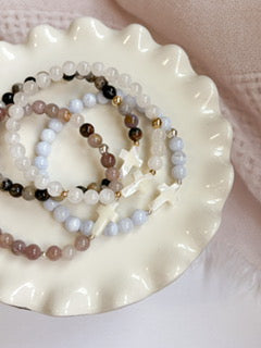All things i heart - Cross Bracelet